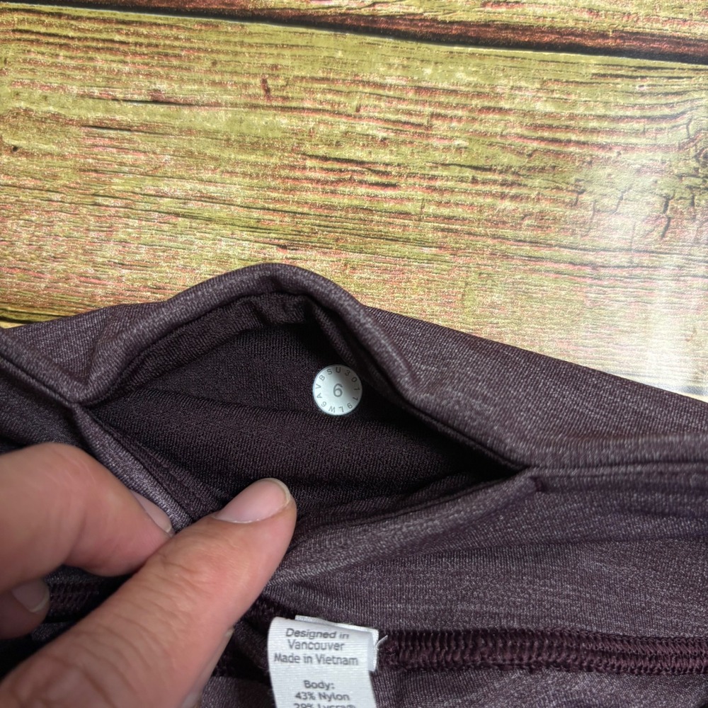 Lululemon Purple Colorblock Crop Leggings Size 6 High Rise Athletic Yoga Pants - Picture 5 of 7
